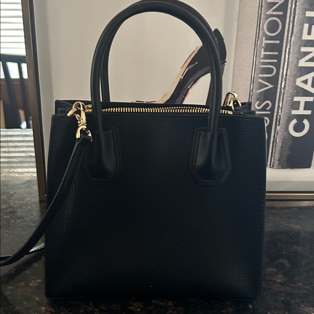 Michael Kors Black and Gold Handbag - Picture 2 of 10